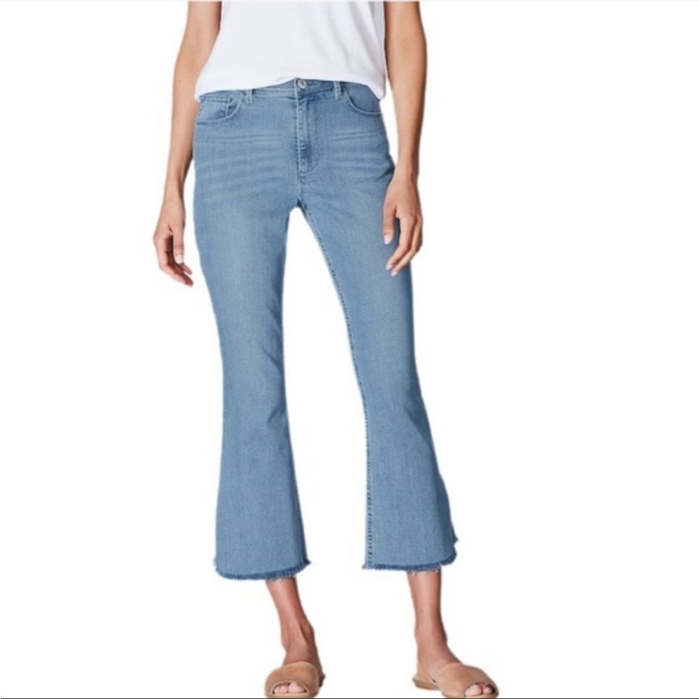 J. Jill high-rise cropped in vintage blue wash Size 4